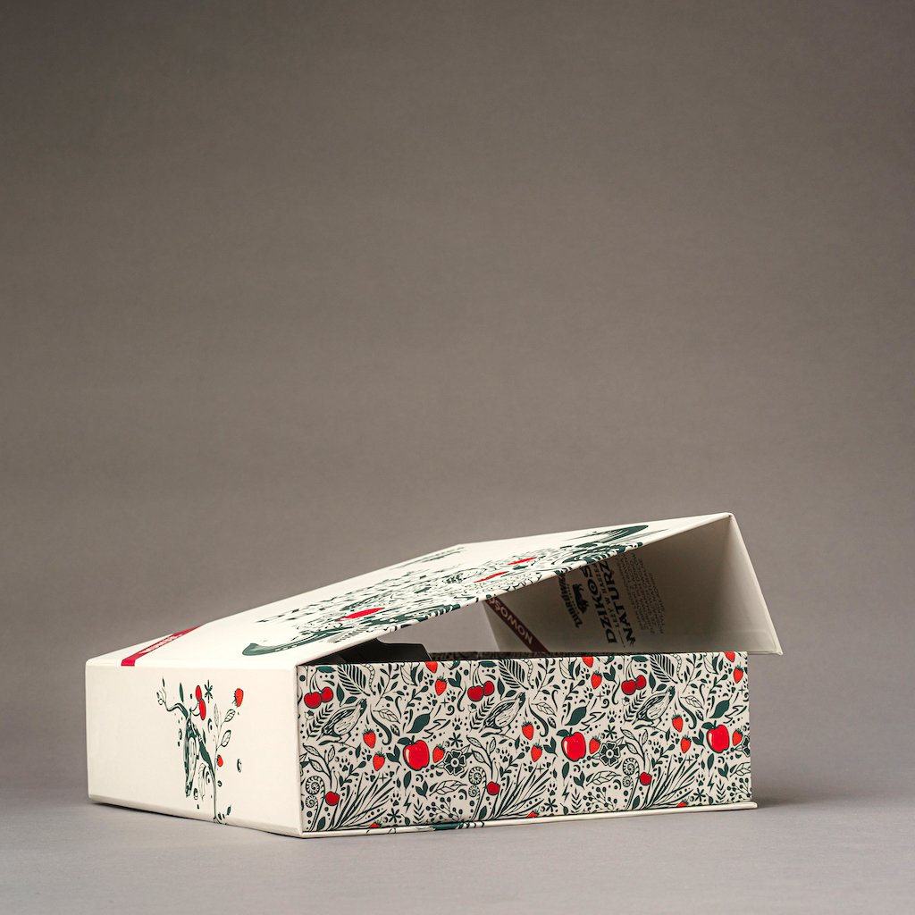 Luxury-Rigid-Box-with-Magnetic-Flap